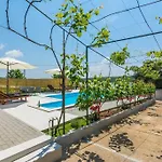 Feriehus With Heated Pool *