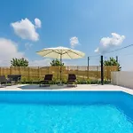 Feriehus With Heated Pool *