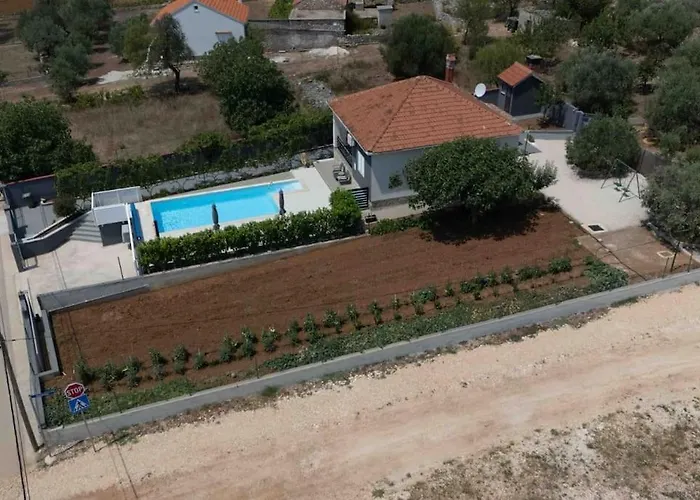 Feriehus With Heated Pool *