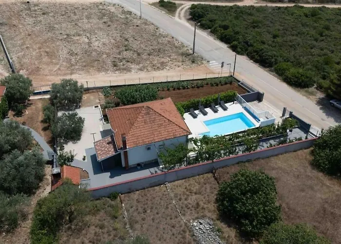 Feriehus With Heated Pool